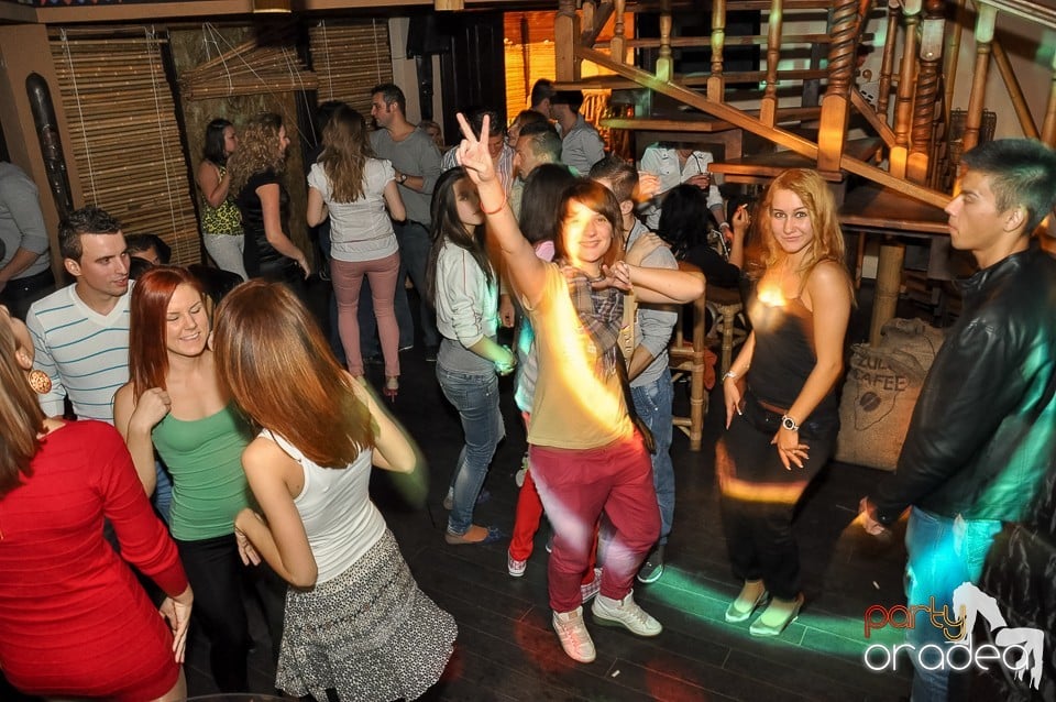 Saturday Night Party în Zulu, Zulu Caffe