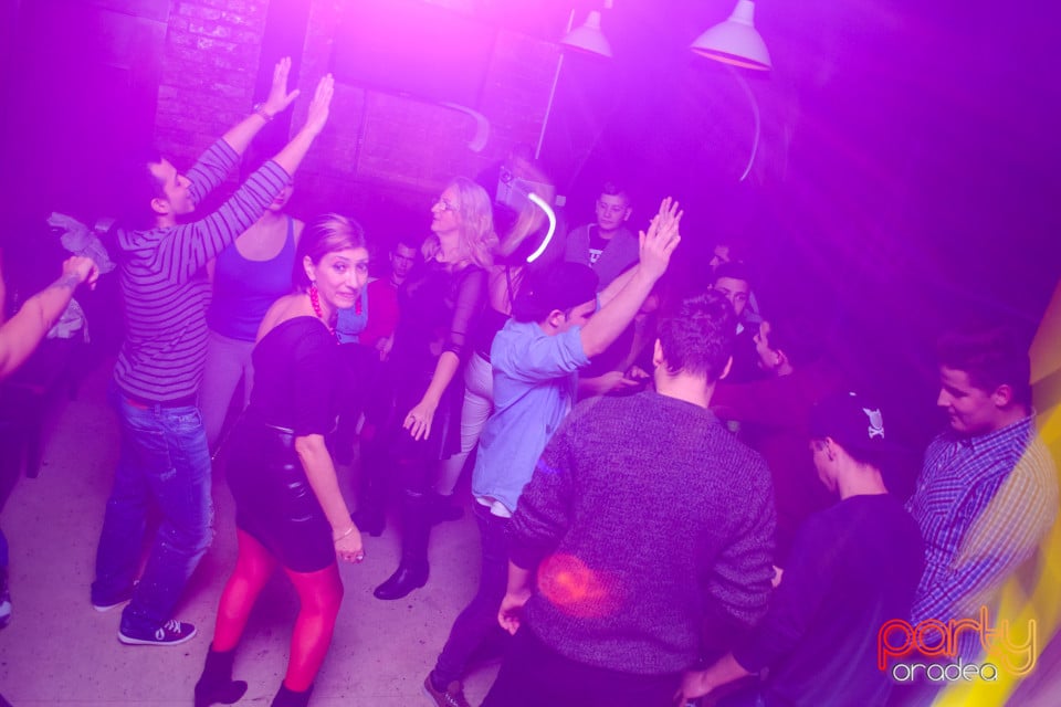 Saturday Night Party with DJ White, Juice