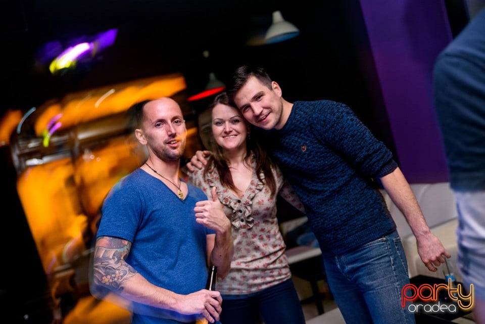 Saturday Night with Dj White, Juice