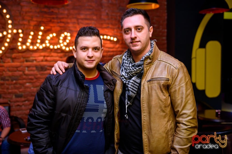 Saturday Night with Dj White, Juice