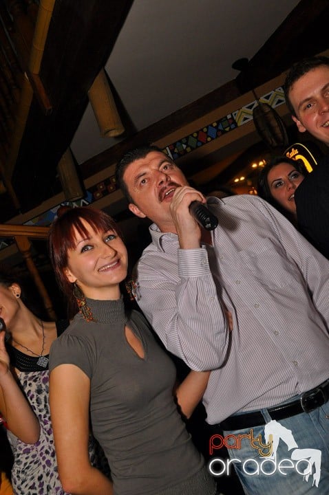 Seară cu karaoke în Zulu, Zulu Caffe