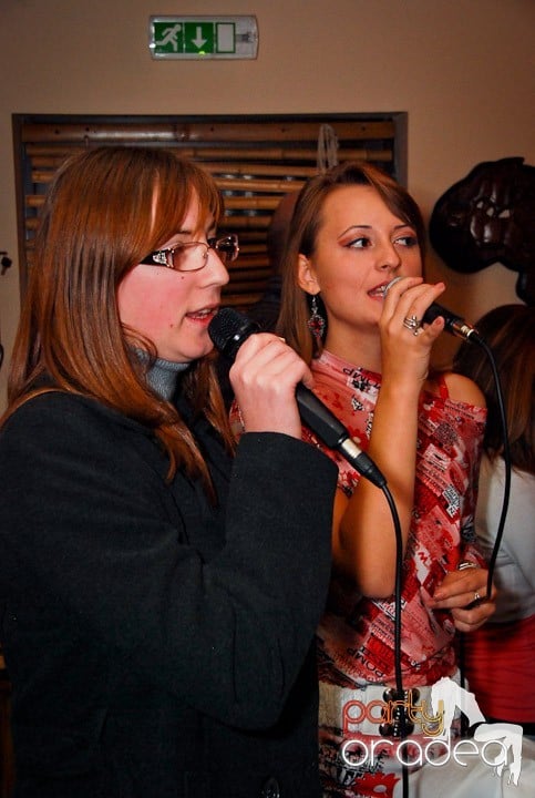 Seară cu karaoke în Zulu, Zulu Caffe