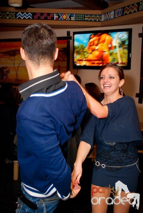 Seară cu karaoke în Zulu, Zulu Caffe