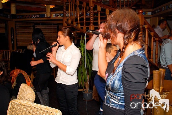 Seară cu karaoke în Zulu, Zulu Caffe
