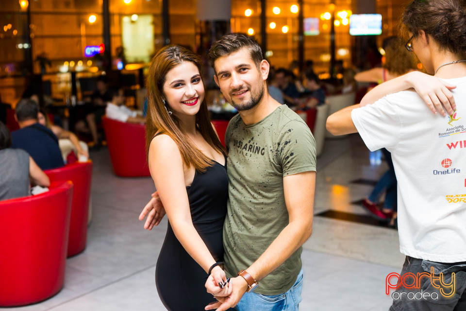 Seară de Dans,