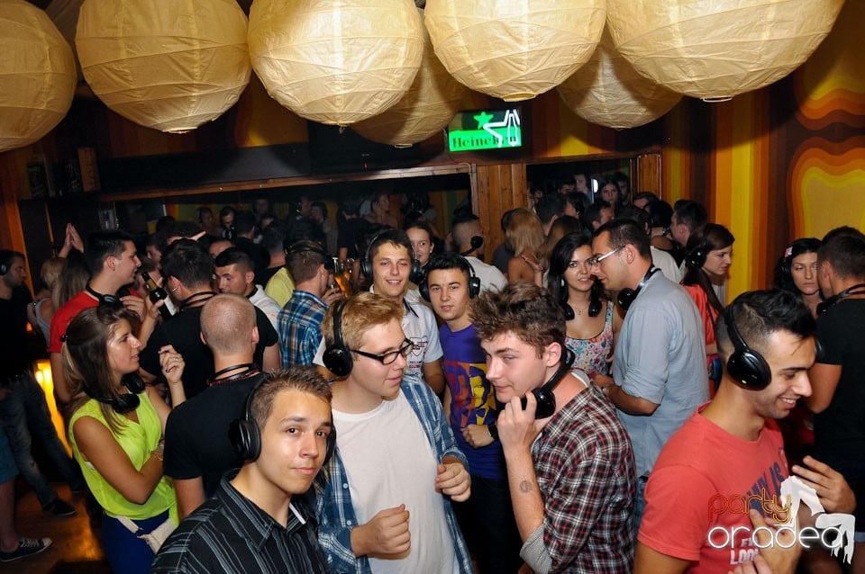 Silent Dance Party în Juice, Juice