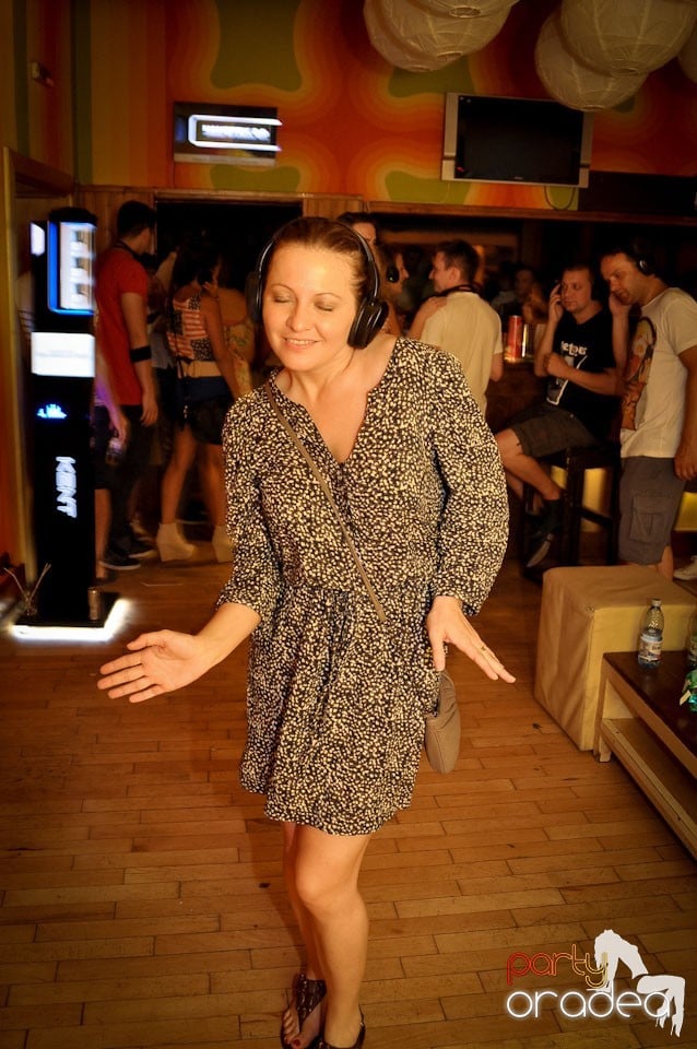 Silent Dance Party în Juice, Juice
