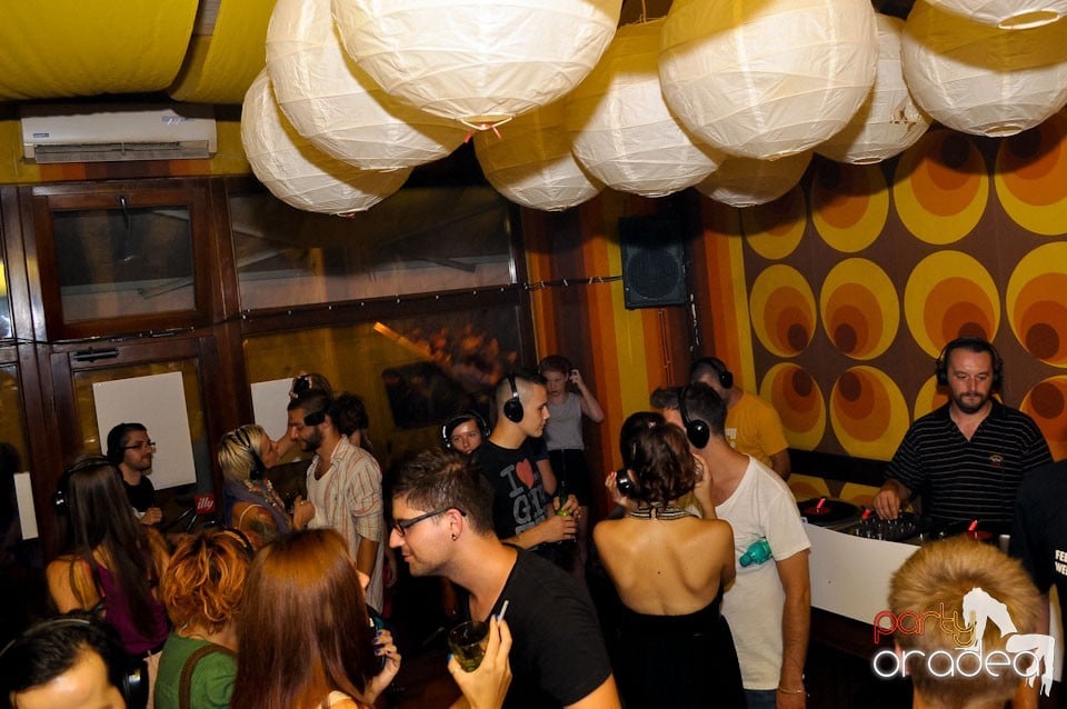 Silent Dance Party în Juice, Juice