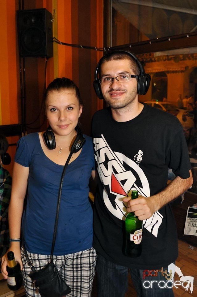 Silent Dance Party în Juice, Juice