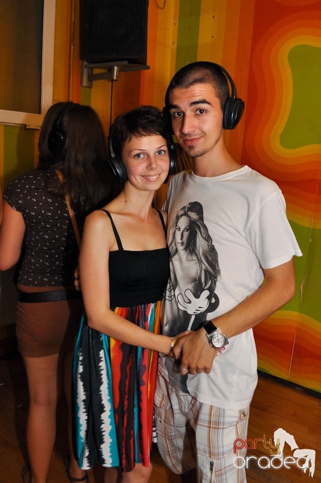 Silent Dance Party în Juice, Juice