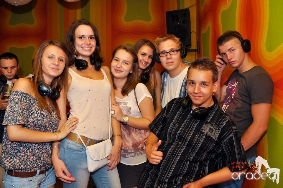 Silent Dance Party în Juice, Juice