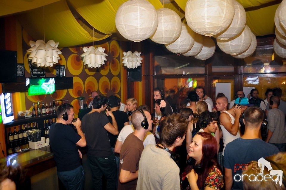 Silent Dance Party în Juice, Juice