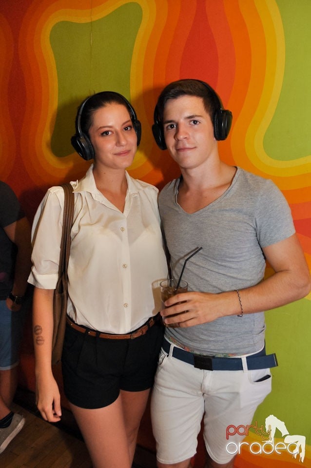 Silent Dance Party în Juice, Juice