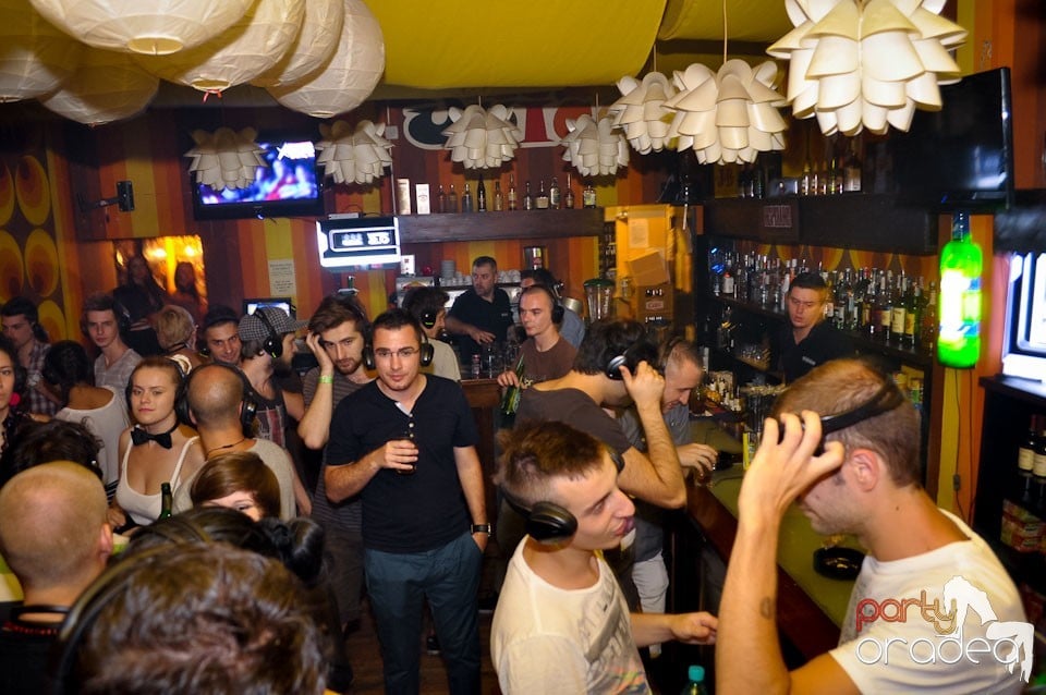 Silent Dance Party în Juice, Juice