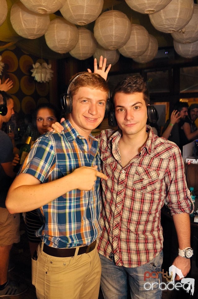 Silent Dance Party în Juice, Juice