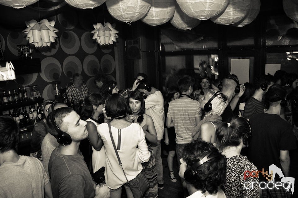 Silent Dance Party în Juice, Juice