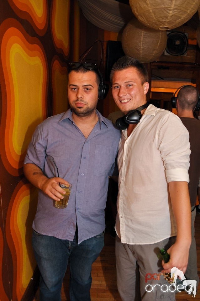 Silent Dance Party în Juice, Juice