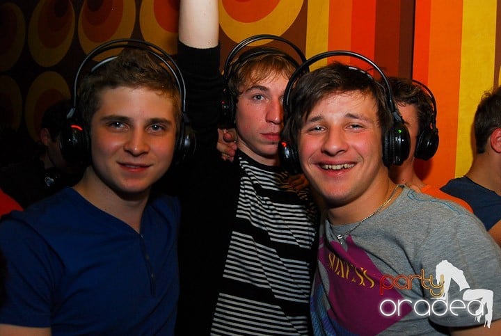 Silent Dance Party, Juice