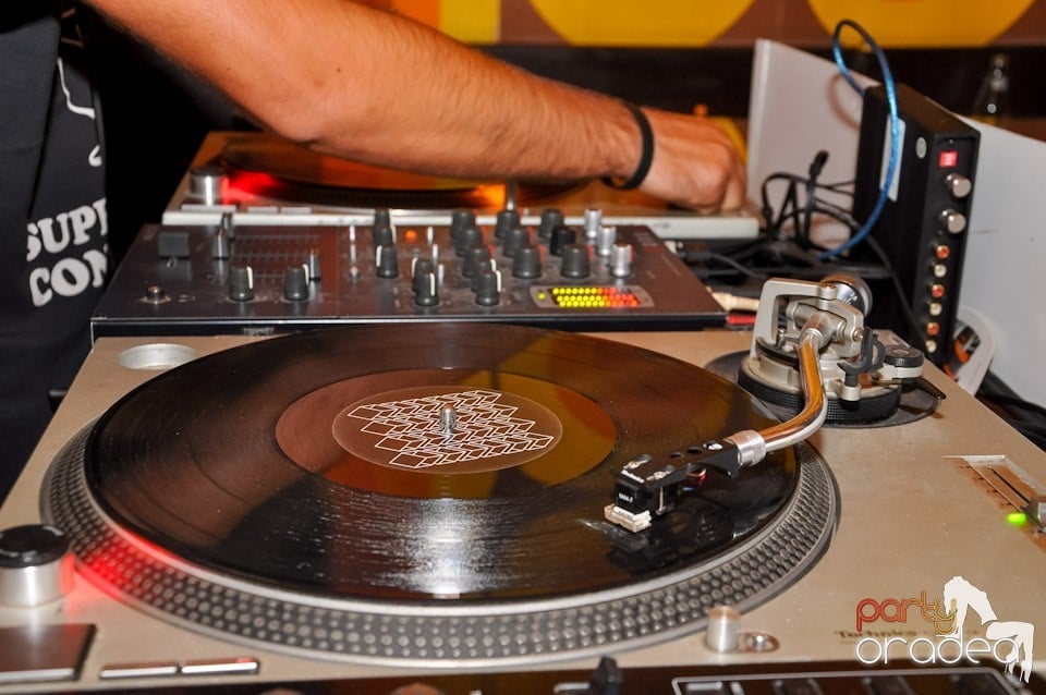 Sound Clash Party în Juice, Juice