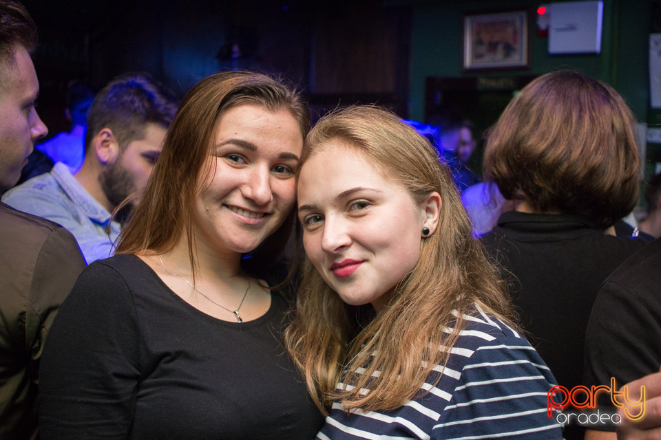 Students Party, Green Pub