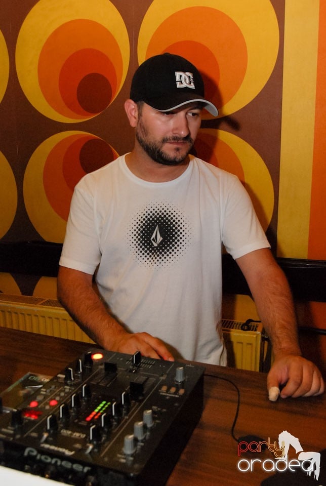 Un nou party în Juice, Juice