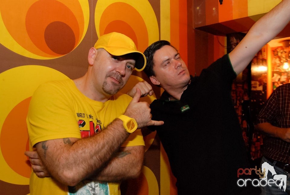 Un nou party în Juice, Juice
