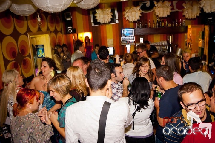 Un nou party în Juice, Juice