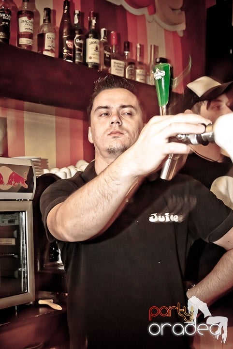 Un nou party în Juice, Juice