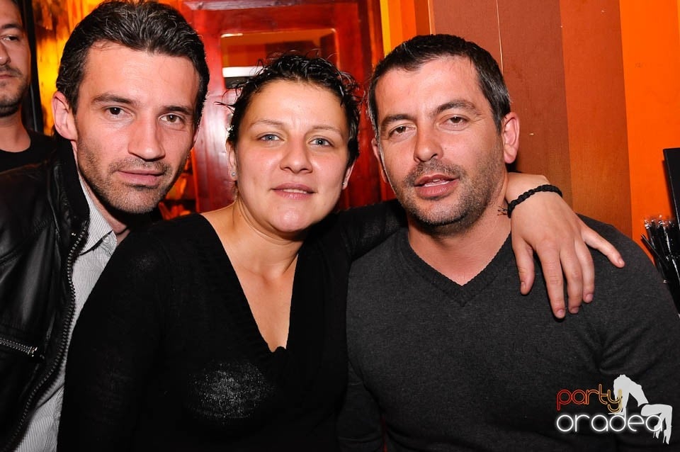 Vineri e party în Juice, Juice