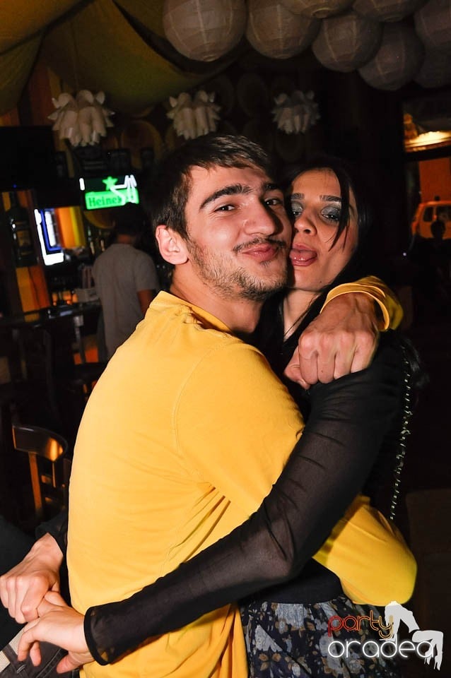 Vineri e party în Juice, Juice