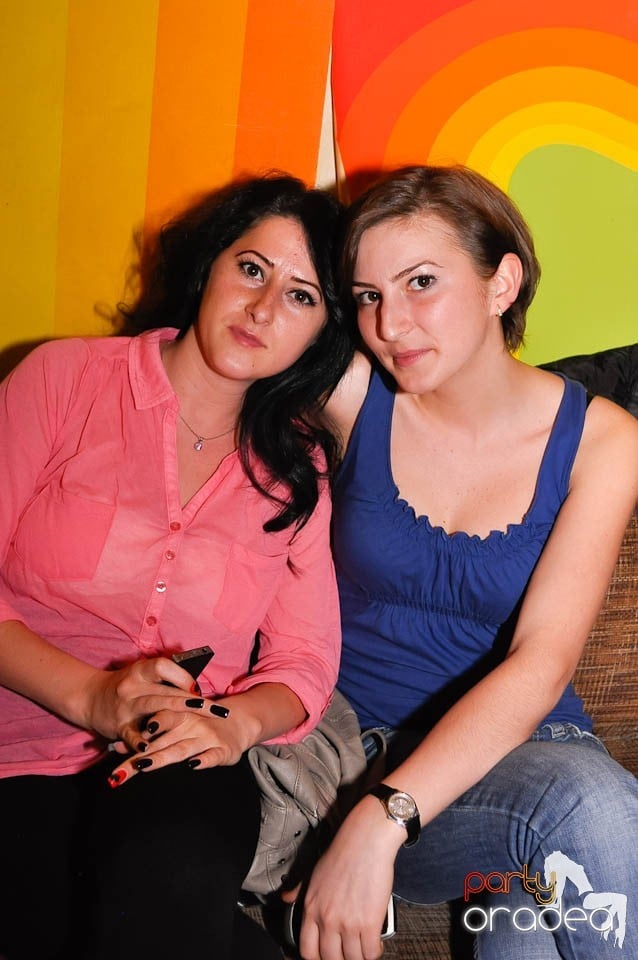 Vineri e party în Juice, Juice