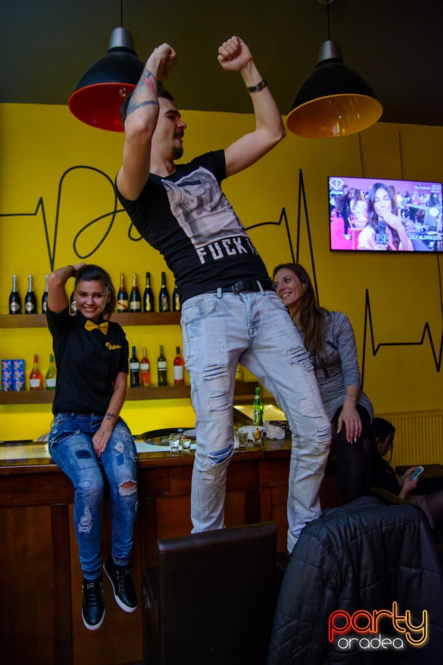 Vineri Seara în Juice, Juice