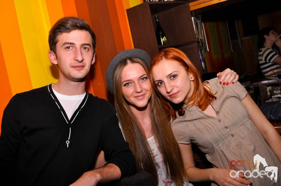 Vineri noaptea în Juice, Juice