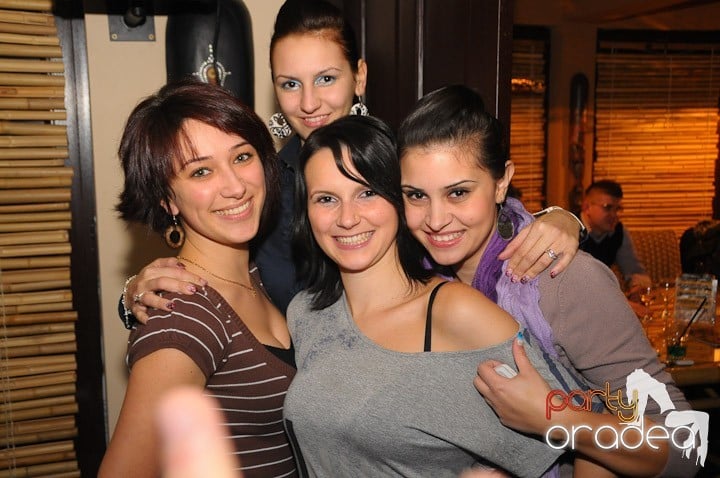 Vineri seara cântăm în Zulu Caffe, Zulu Caffe