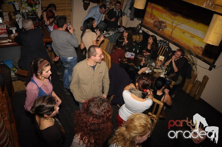 Vineri seara cântăm în Zulu Caffe, Zulu Caffe