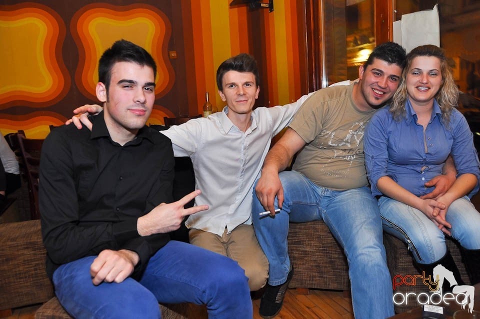 Vineri seara e party în Juice, Juice