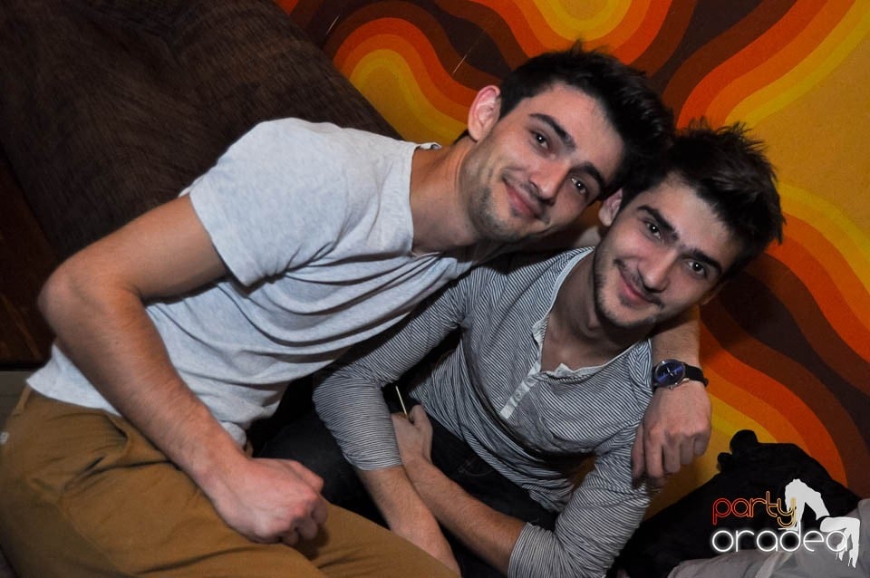 Vineri seara e party în Juice, Juice