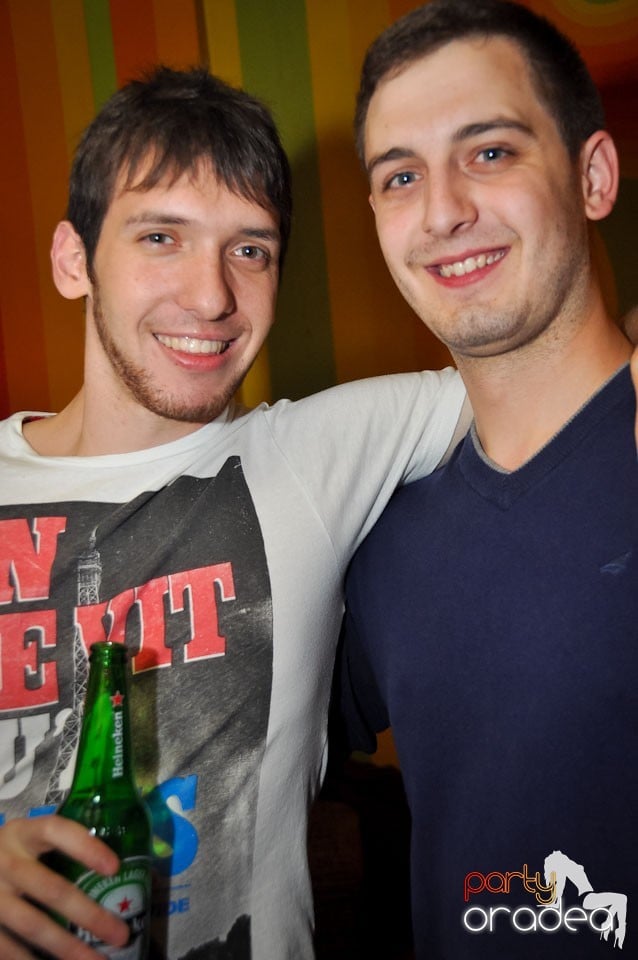 Vineri seara în Juice, Juice
