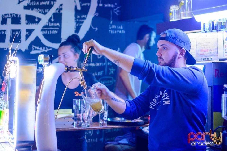 Vineri seara în Juice, Juice