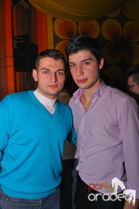 Vineri seara în Juice, Juice