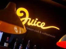 Vineri seara la Juice