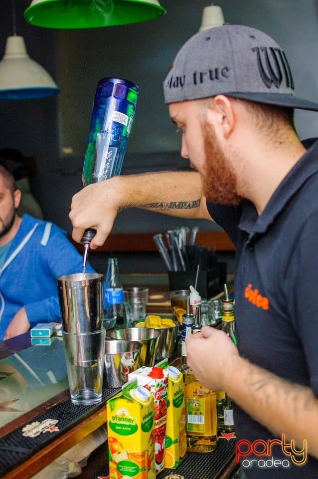 Voie bună la Juice, Juice