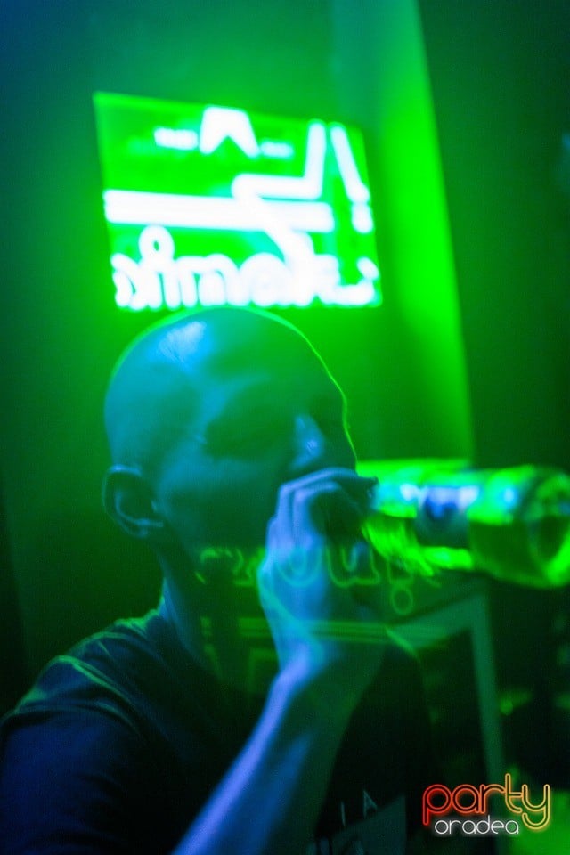 Voie bună la Juice, Juice