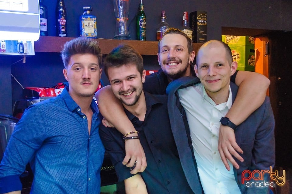 Weekend-ul petrecerilor continuă în Juice, Juice