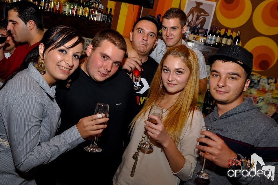 Weekend-ul petrecerilor continuă în Juice, Juice