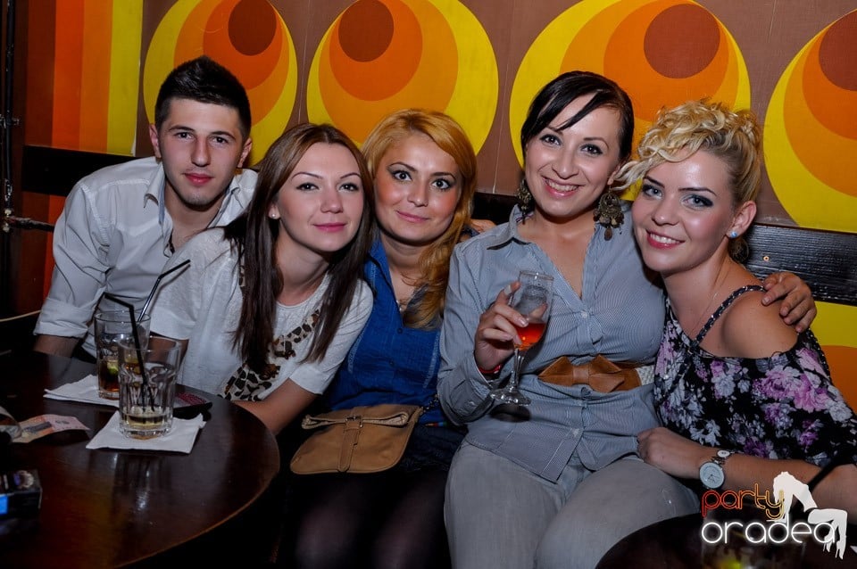 Weekend-ul petrecerilor continuă în Juice, Juice
