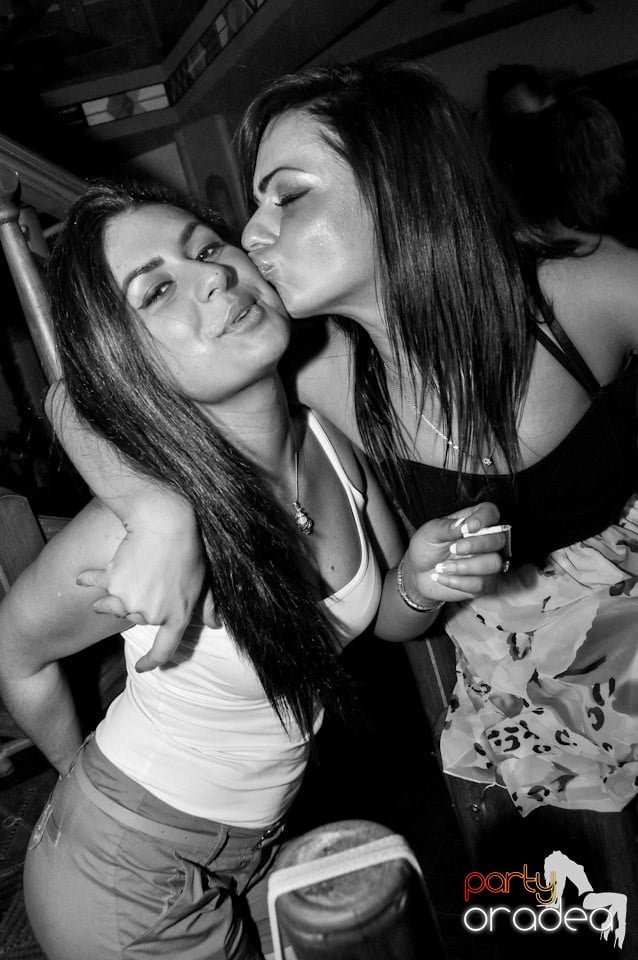 Zulu Karaoke Friday, Zulu Caffe