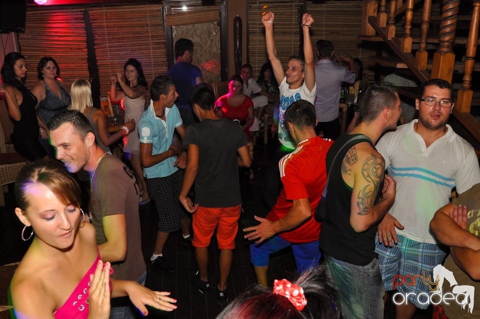 Zulu Saturday Night Party, Zulu Caffe